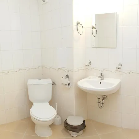 Sandor نيسيبار